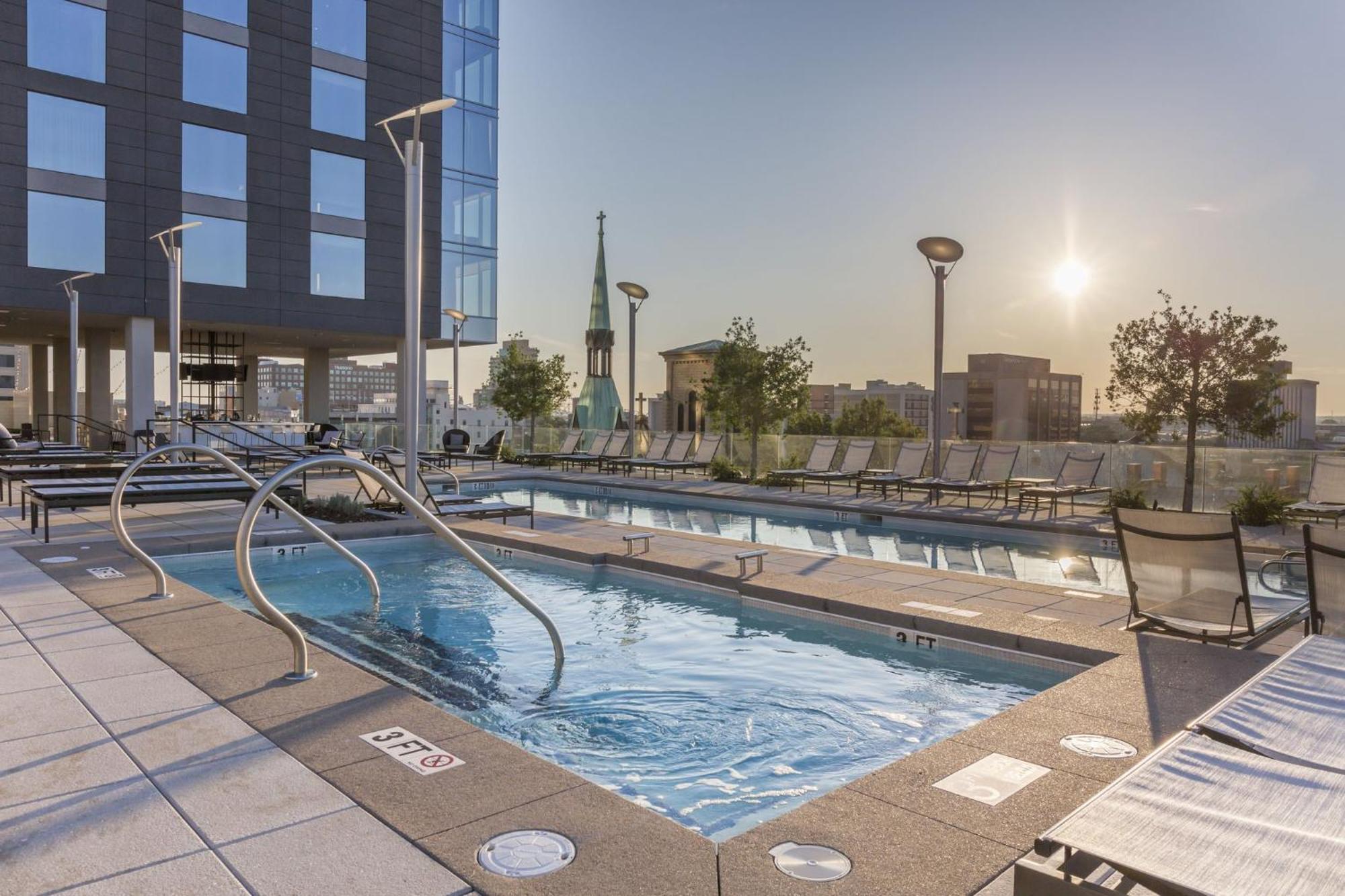 Omni Louisville Hotel Exterior photo