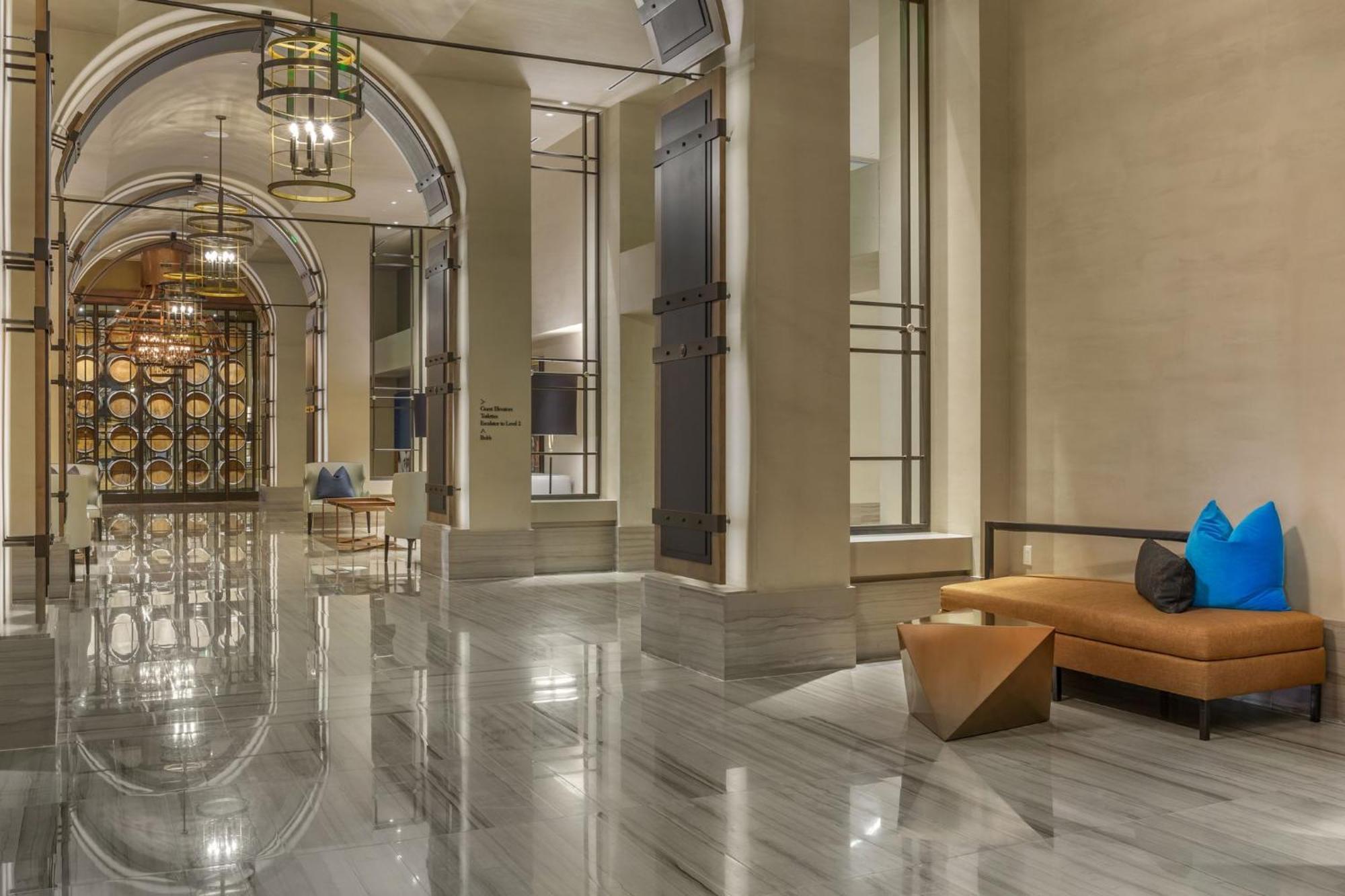 Omni Louisville Hotel Exterior photo